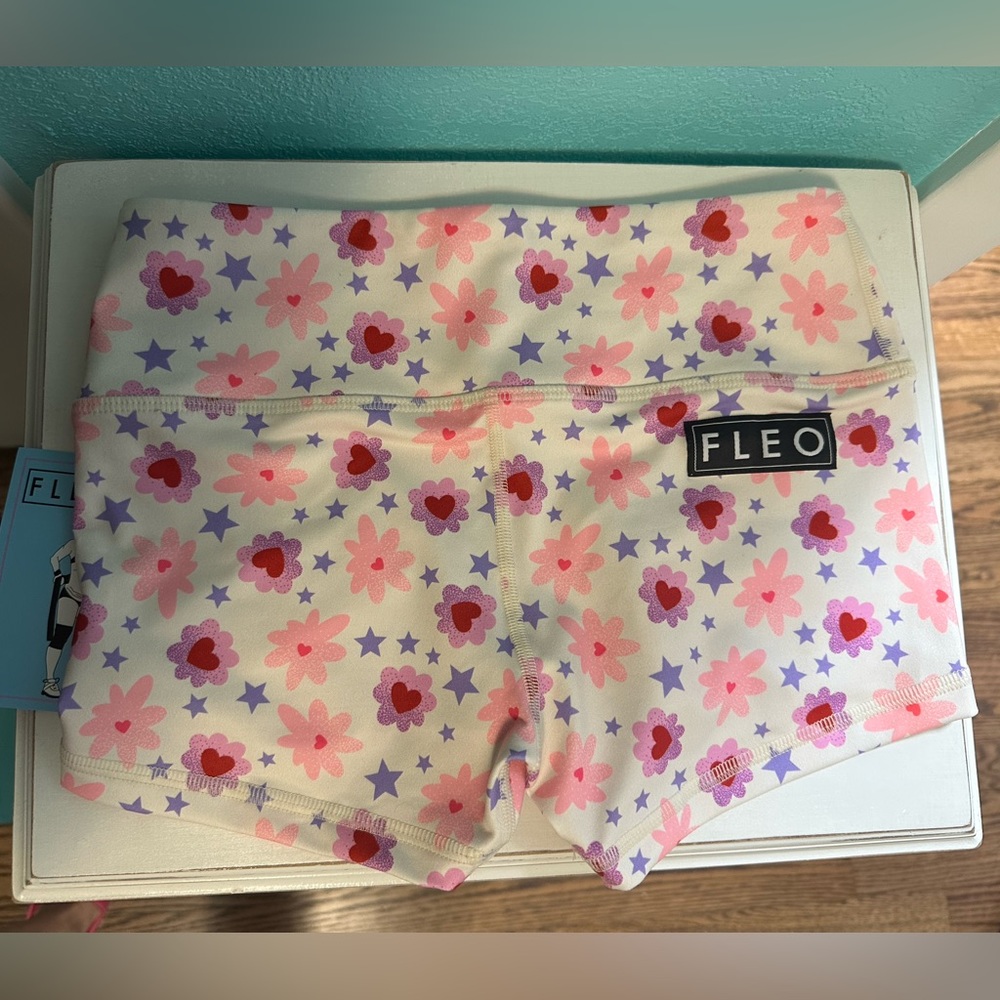Fleo OG Luv Short NWT XS